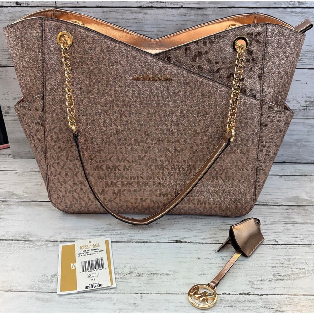 Michael Kors Women’s Jet Set Travel Large Chain Shoulder Tote